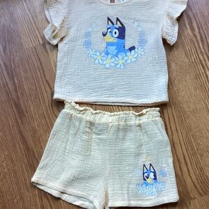 Adorable yellow bluey Set with Blue Cartoon Design